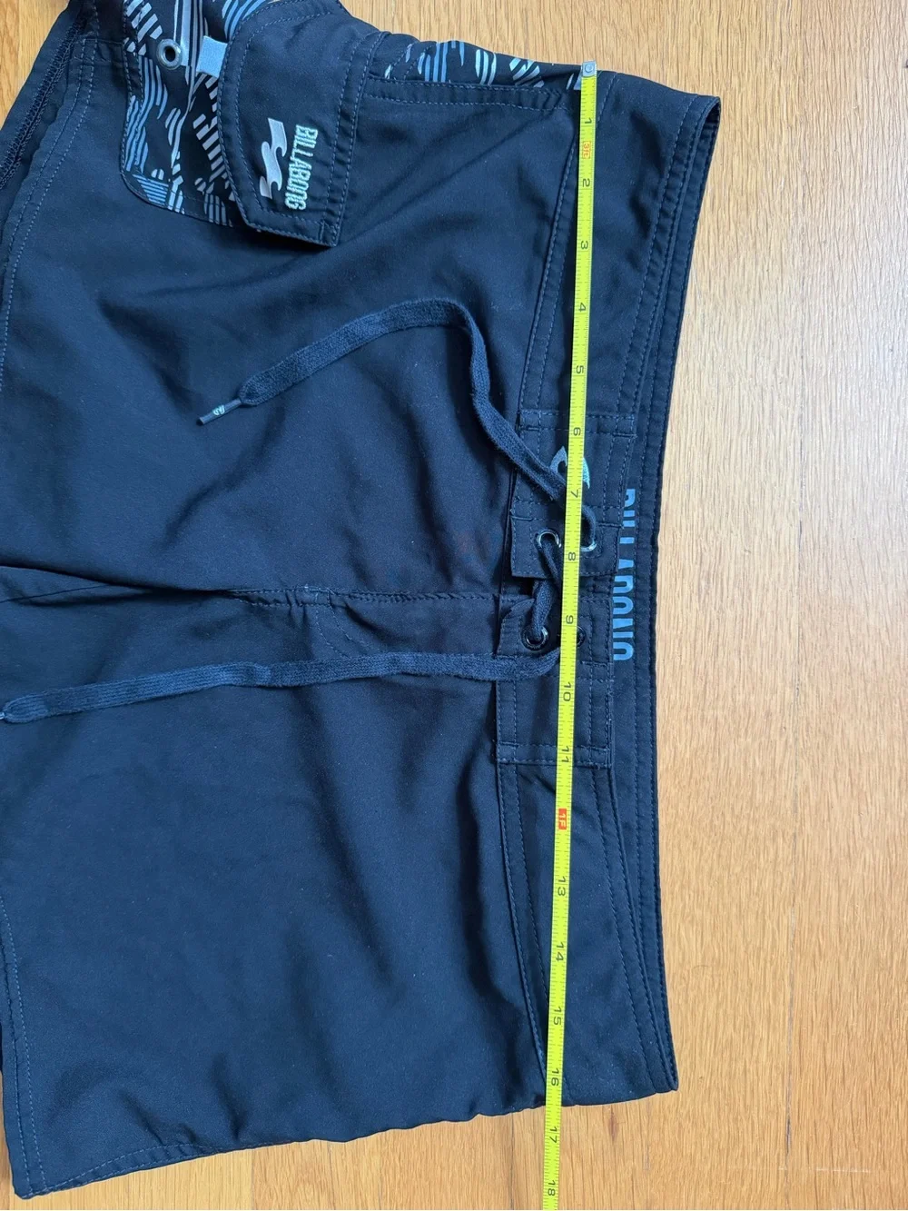 Billabong Women’s Black Board Shorts Size 5 Surf Swim Beach Quick